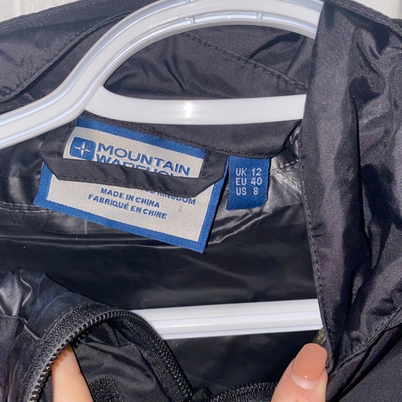 Mountain warehouse raincoat - Picture 2 of 3